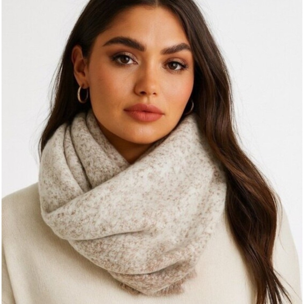 New Women's Barefoot Dreams CozyChic Lite Confetti Scarf Cream Taupe Gift OS NWT